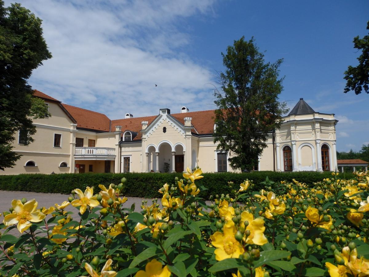 Wellness Hotel Kastiel Jaslovske Bohunice Jaslovské Bohunice Exterior foto