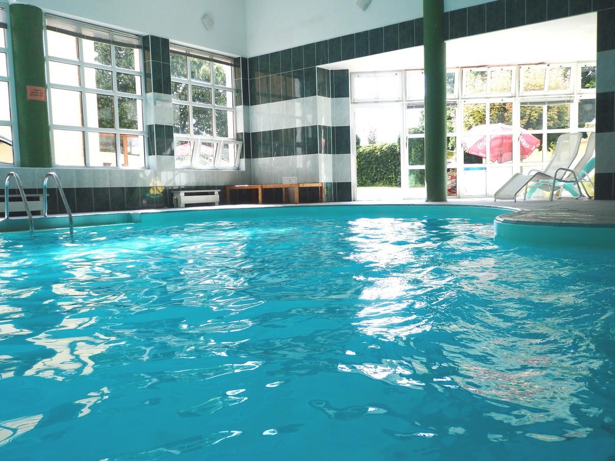 Wellness Hotel Kastiel Jaslovske Bohunice Jaslovské Bohunice Exterior foto